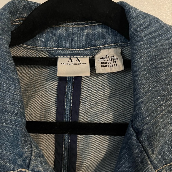 Armani Exchange Blue Light Washed Denim Peplum Fitted Jean Jacket SIZE L - Picture 6 of 6